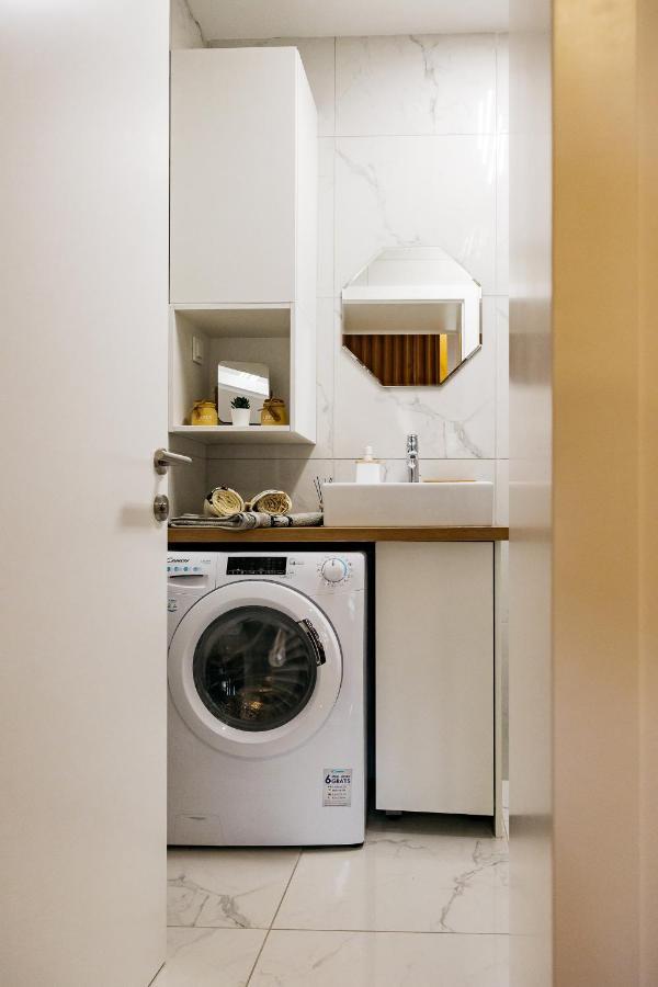 Woody - Comfy Apartment In Siska Любляна Екстериор снимка
