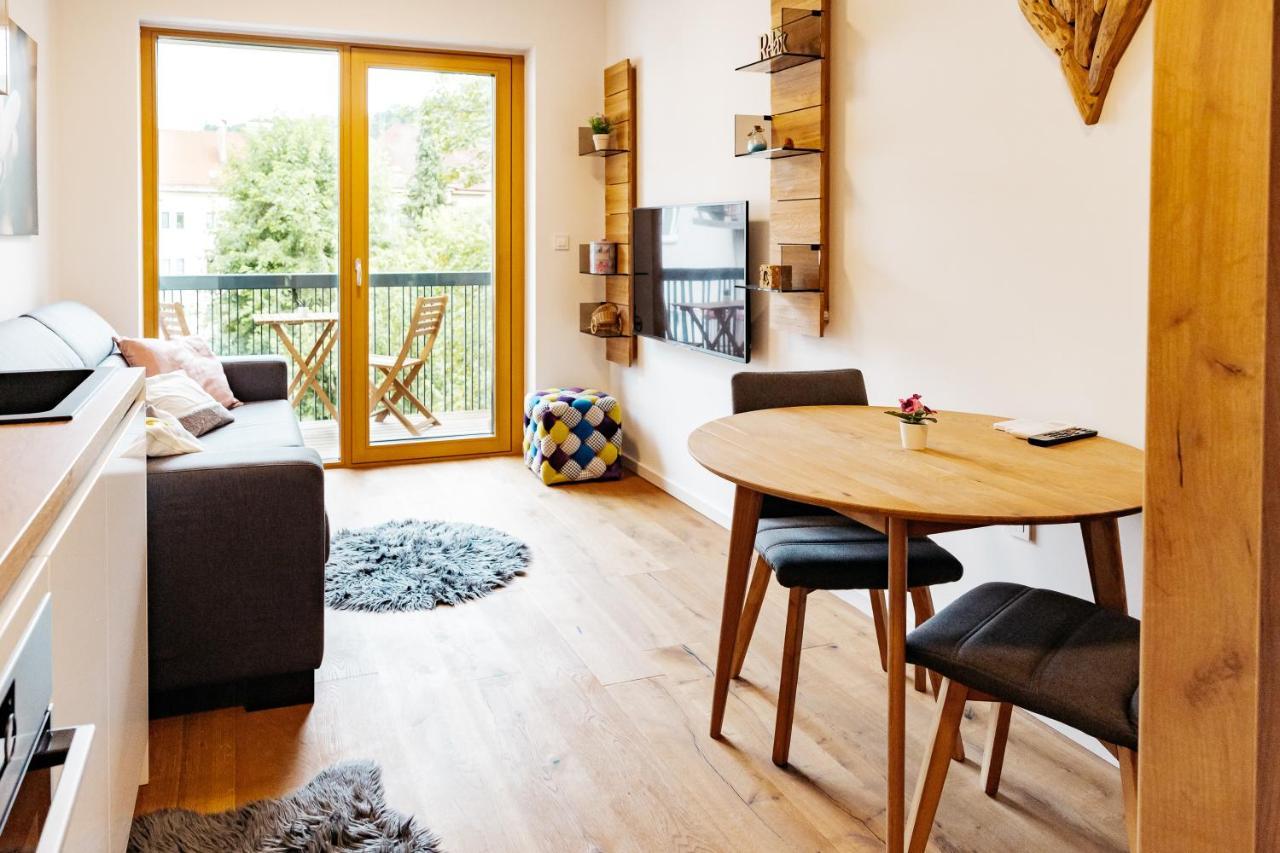 Woody - Comfy Apartment In Siska Любляна Екстериор снимка