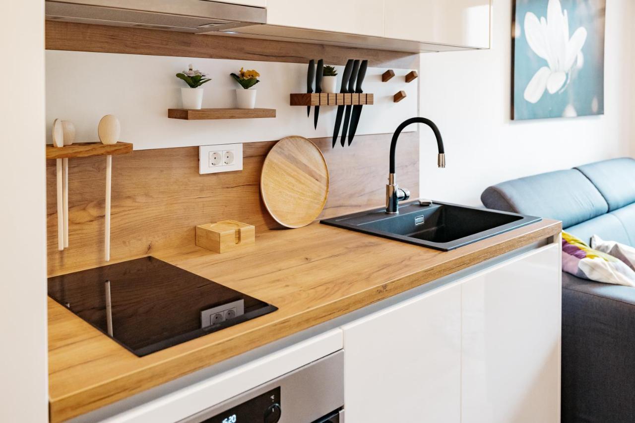 Woody - Comfy Apartment In Siska Любляна Екстериор снимка